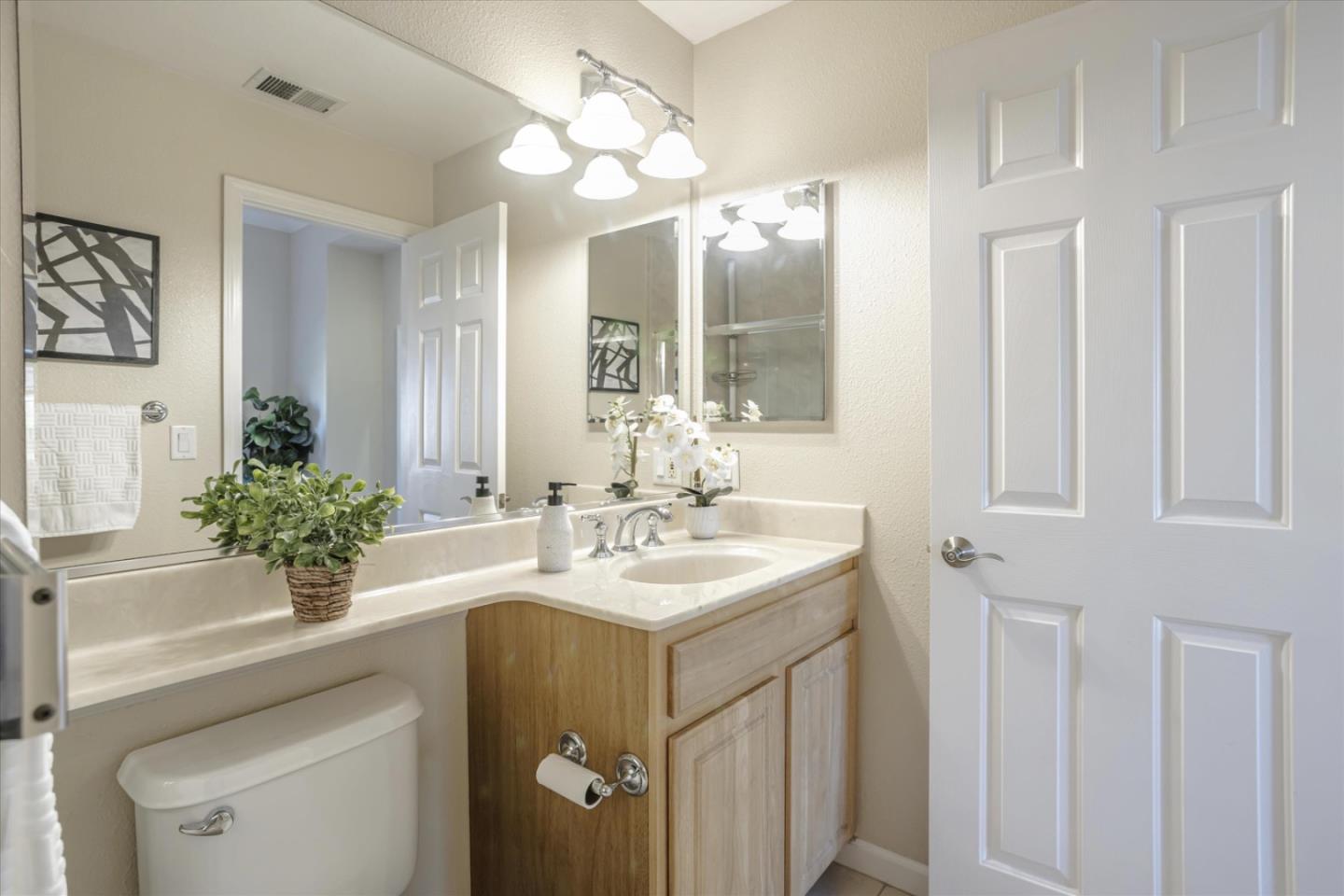 Detail Gallery Image 22 of 33 For 618 Antioch Ter, Sunnyvale,  CA 94085 - 2 Beds | 2/1 Baths