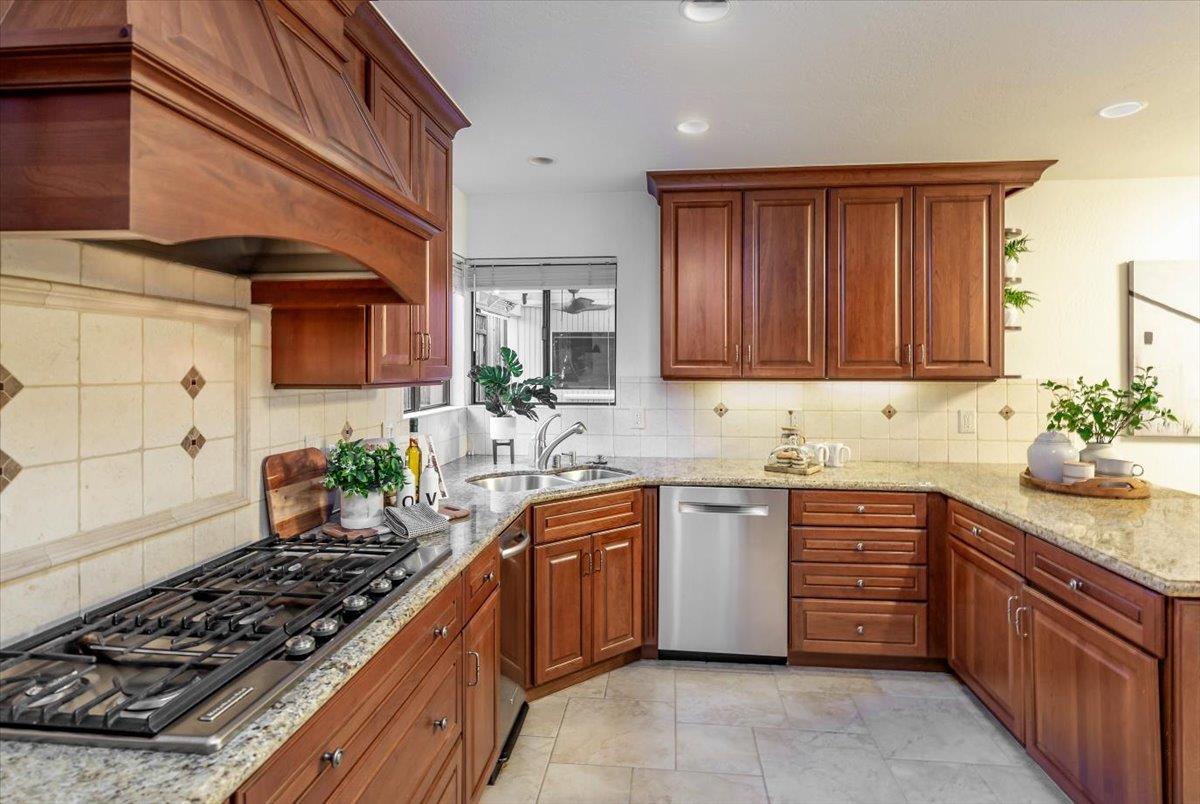 Detail Gallery Image 17 of 51 For 101 Hepplewhite Ct, Los Gatos,  CA 95032 - 4 Beds | 2 Baths