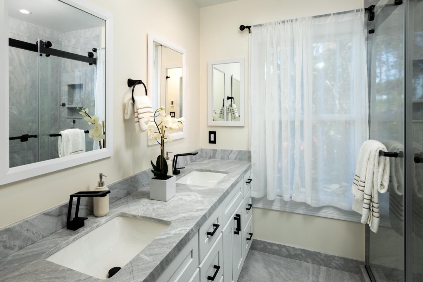 Detail Gallery Image 19 of 35 For 819 Villa Vista St, Redwood City,  CA 94062 - 2 Beds | 2 Baths