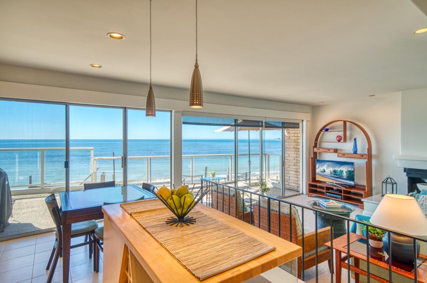 Detail Gallery Image 10 of 47 For 230 Rio Del Mar Blvd #F,  Aptos,  CA 95003 - 2 Beds | 2 Baths