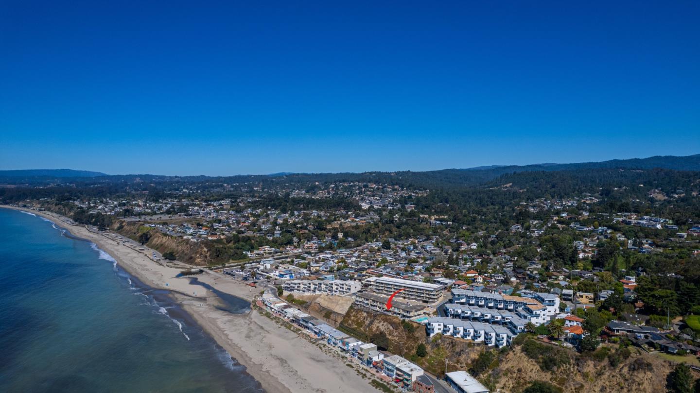 Detail Gallery Image 31 of 47 For 230 Rio Del Mar Blvd #F,  Aptos,  CA 95003 - 2 Beds | 2 Baths