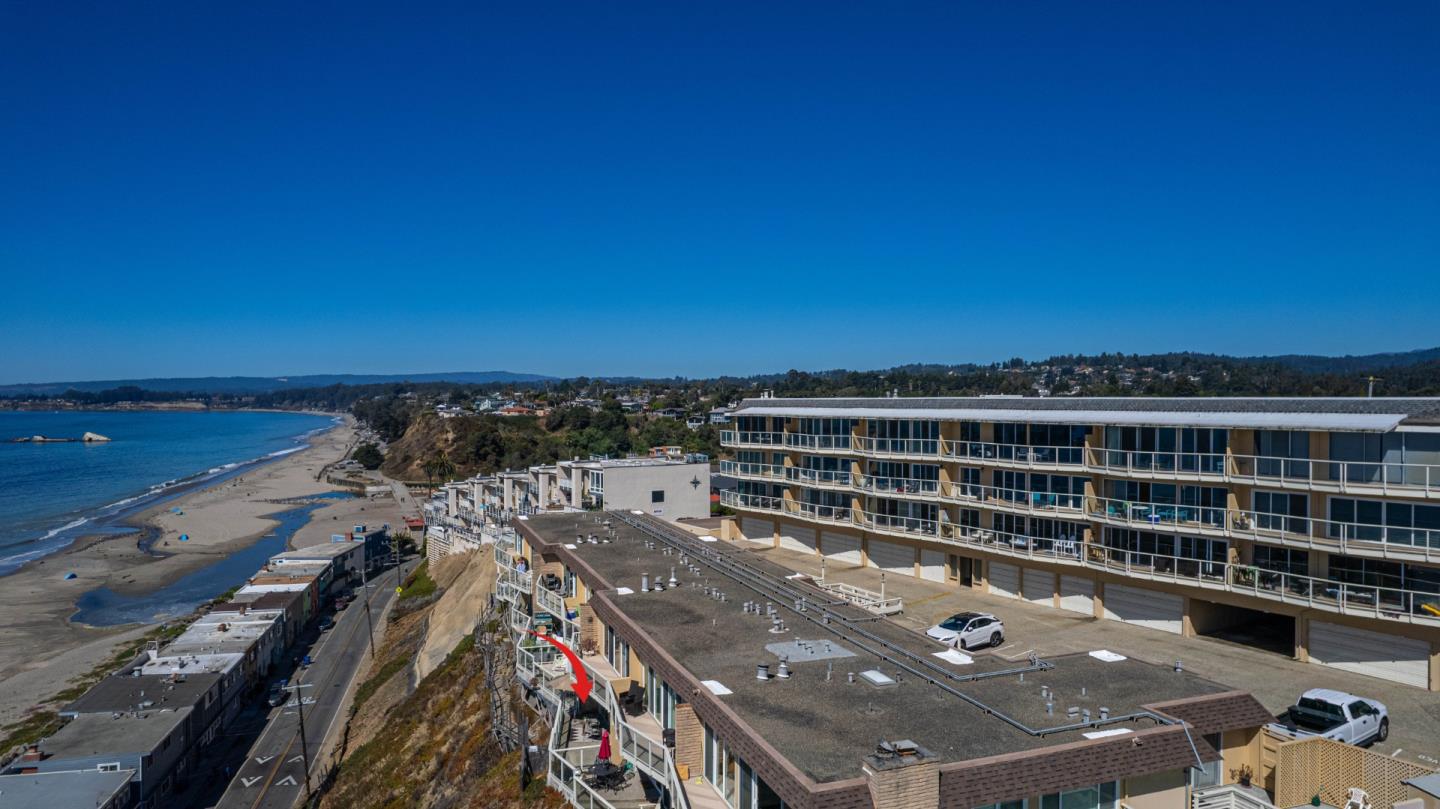 Detail Gallery Image 32 of 47 For 230 Rio Del Mar Blvd #F,  Aptos,  CA 95003 - 2 Beds | 2 Baths