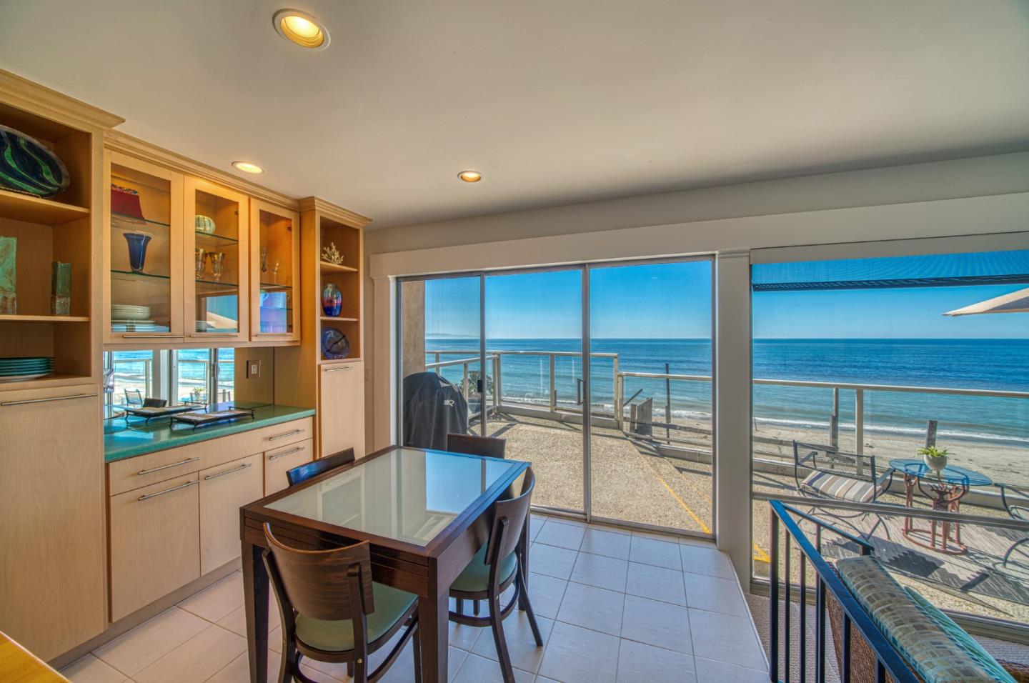 Detail Gallery Image 9 of 47 For 230 Rio Del Mar Blvd #F,  Aptos,  CA 95003 - 2 Beds | 2 Baths