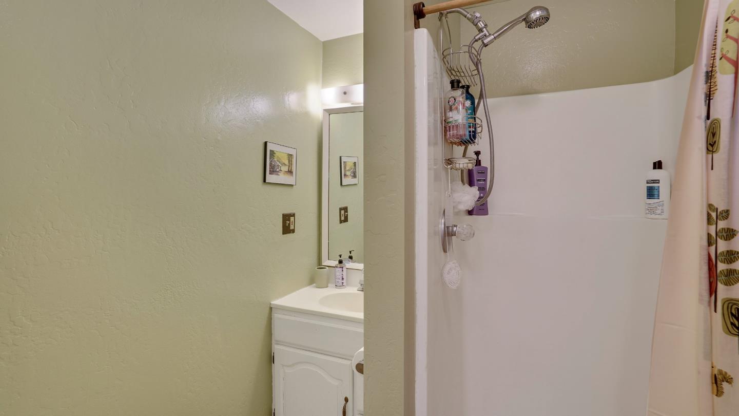 526 Lower Locksley Road, Boulder Creek, California 95006, 3 Bedrooms Bedrooms, ,2 BathroomsBathrooms,Residential,For Sale,526 Lower Locksley Road,ML81982057