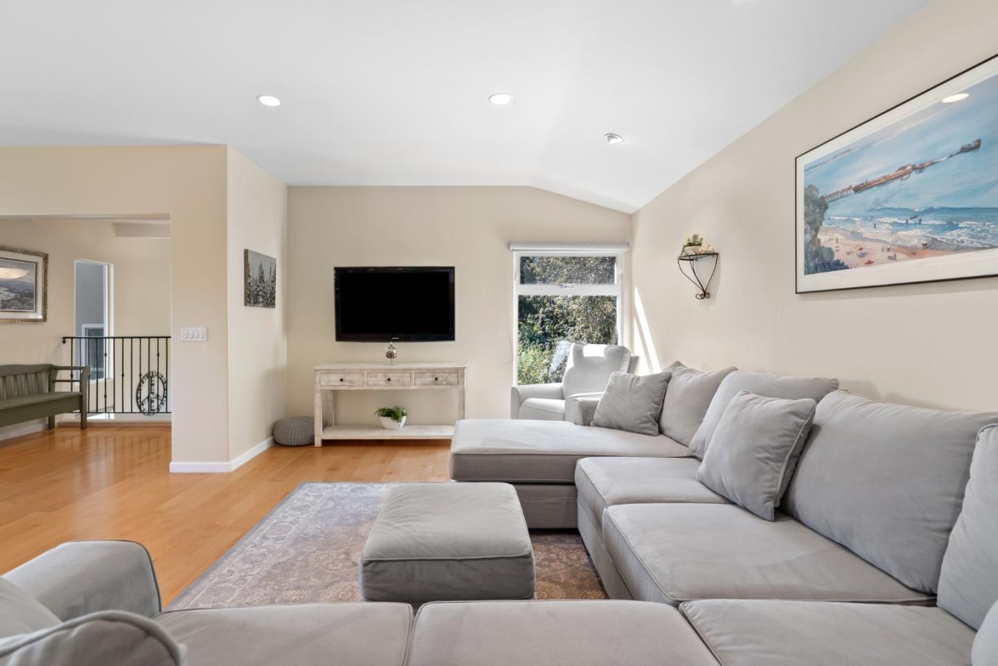 Detail Gallery Image 13 of 56 For 181 Thunderbird Dr, Aptos,  CA 95003 - 3 Beds | 2 Baths