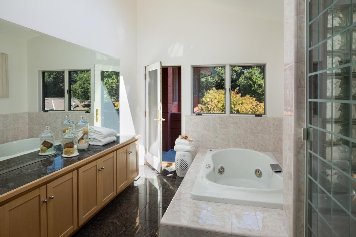 Detail Gallery Image 22 of 38 For 47 Manzanita Rd, Atherton,  CA 94027 - 7 Beds | 4/1 Baths