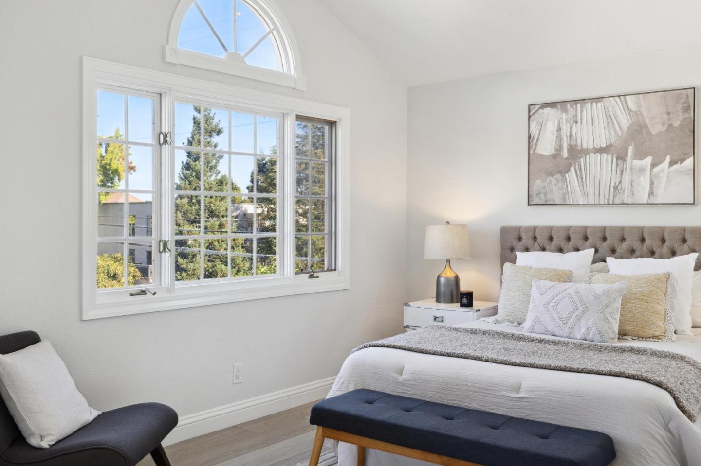 Detail Gallery Image 13 of 21 For 644 Chestnut St, San Carlos,  CA 94070 - 2 Beds | 2/1 Baths