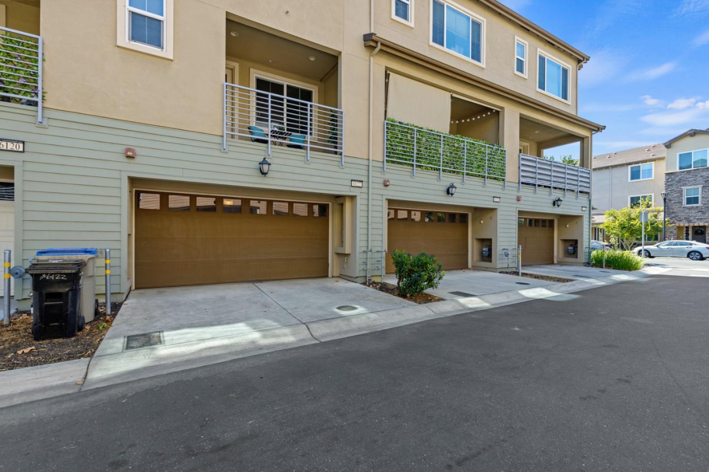 Detail Gallery Image 30 of 41 For 6122 Golden Vista Dr, San Jose,  CA 95123 - 3 Beds | 3/1 Baths