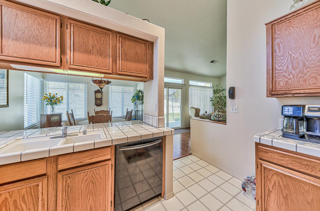 Detail Gallery Image 14 of 31 For 678 Cuesta Ct, Soledad,  CA 93960 - 3 Beds | 2 Baths