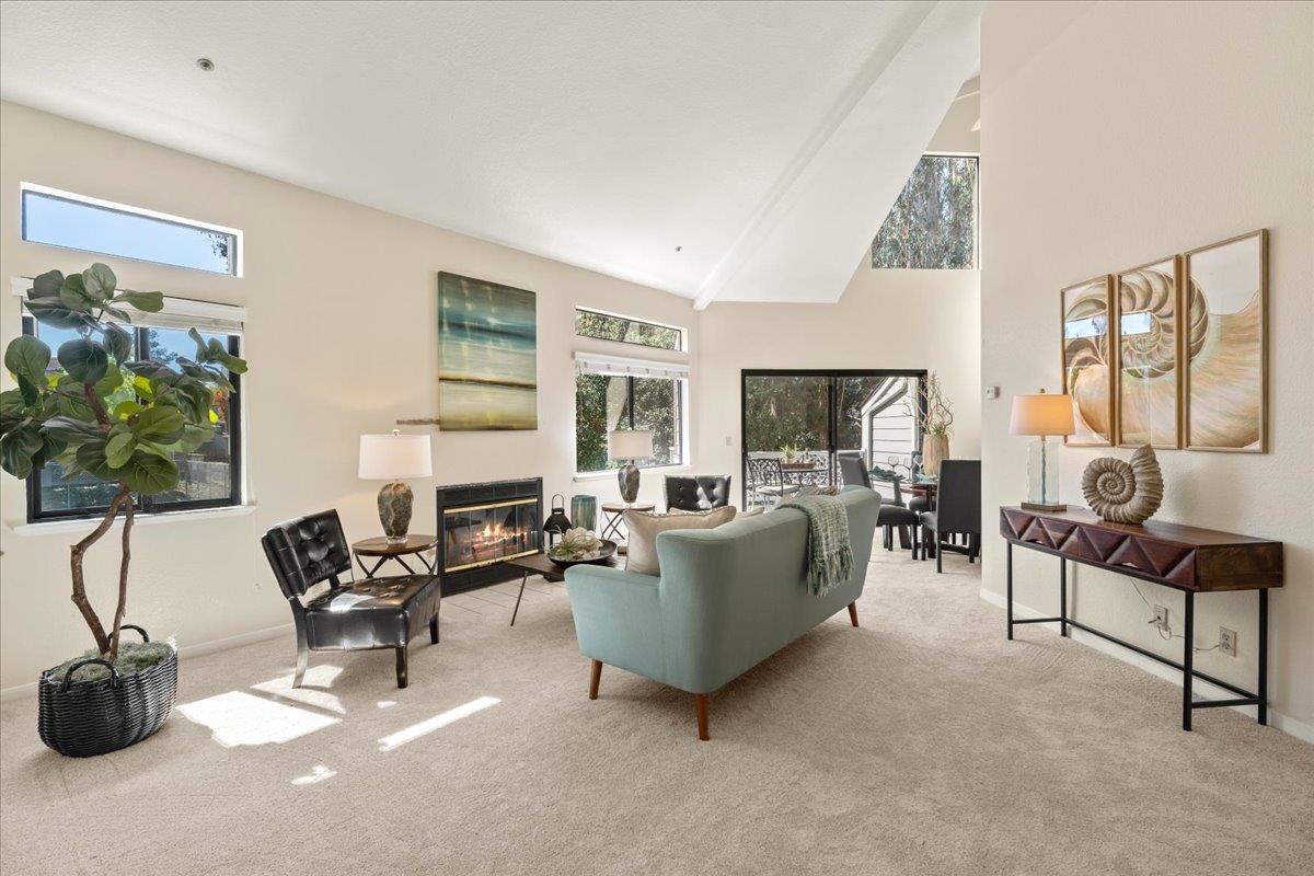 Detail Gallery Image 10 of 26 For 2621 Willowbrook Ln #104,  Aptos,  CA 95003 - 3 Beds | 2 Baths