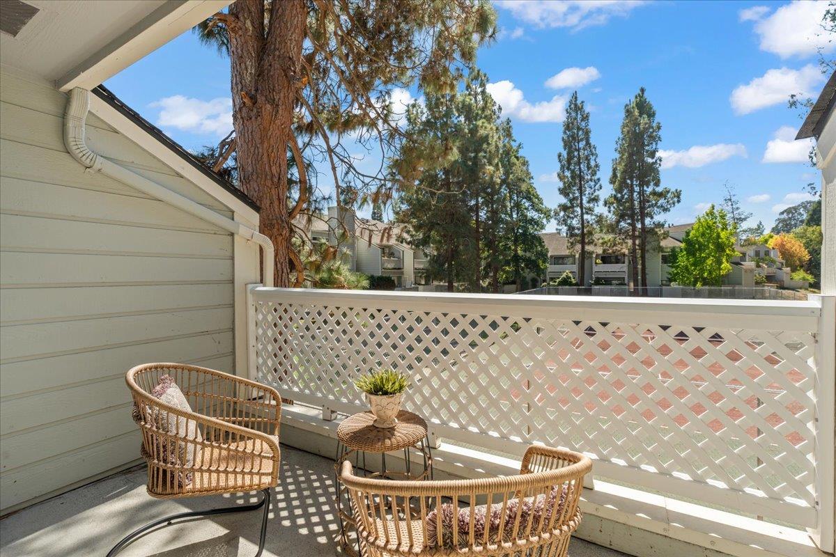 Detail Gallery Image 14 of 26 For 2621 Willowbrook Ln #104,  Aptos,  CA 95003 - 3 Beds | 2 Baths