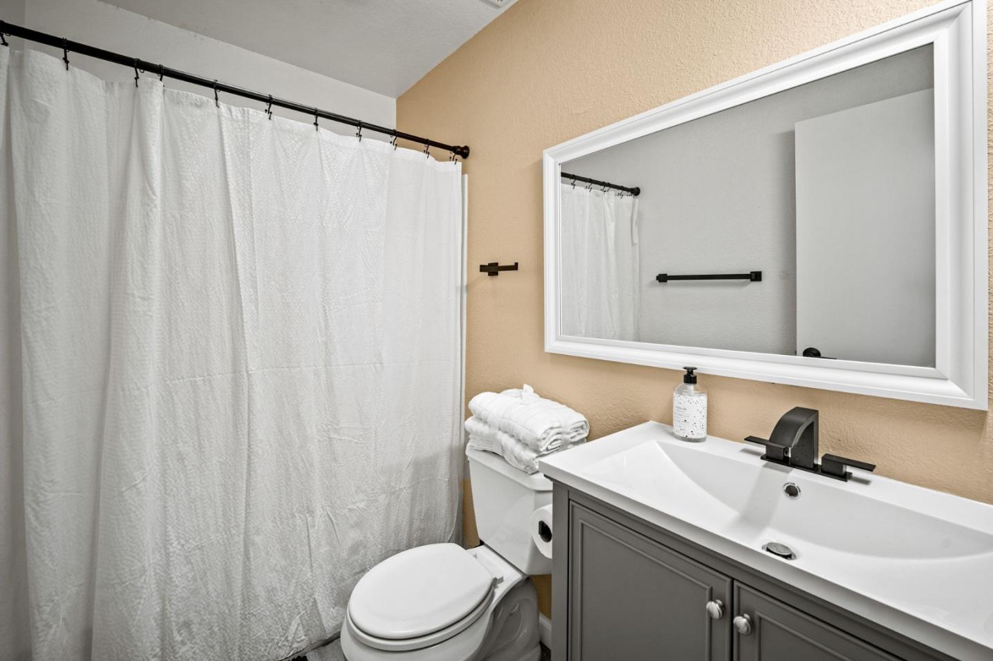 Detail Gallery Image 18 of 30 For 3095 Marina Dr #30,  Marina,  CA 93933 - 2 Beds | 2 Baths