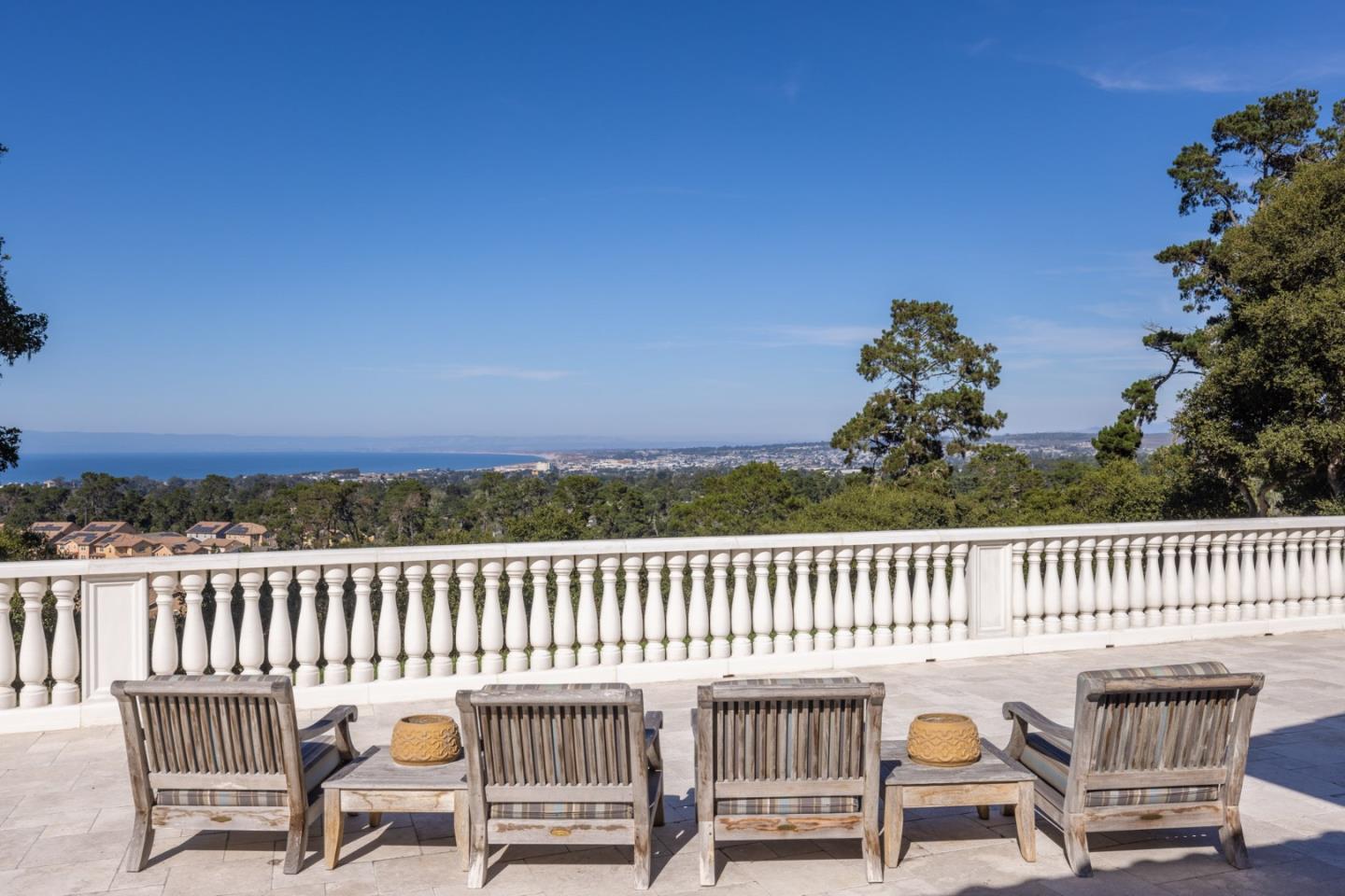 Detail Gallery Image 20 of 48 For 575 Aguajito Rd, Carmel,  CA 93923 - 7 Beds | 5/2 Baths