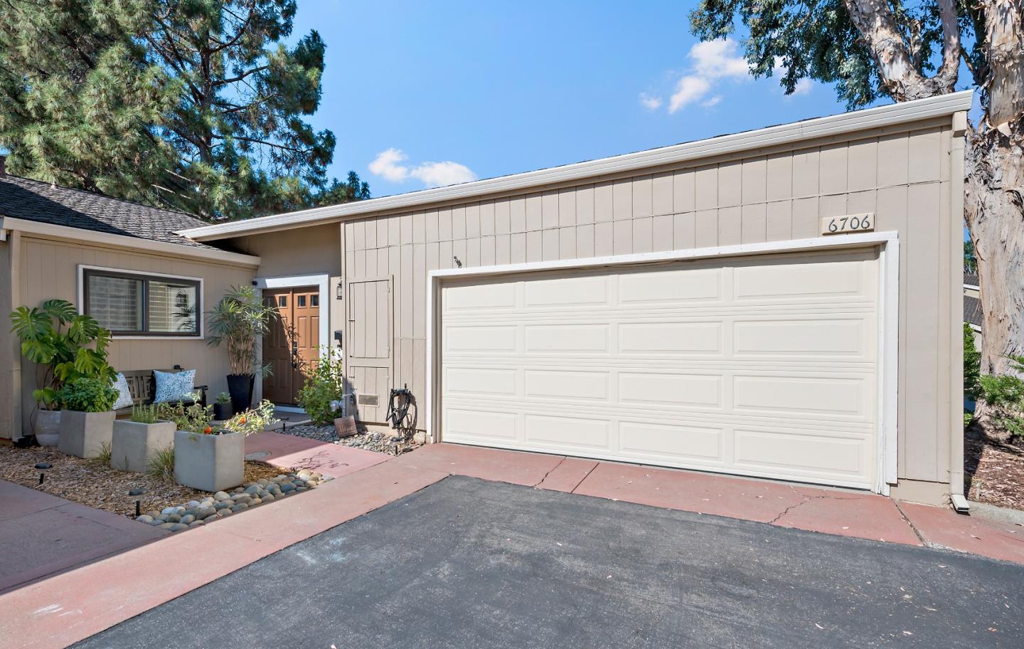 Detail Gallery Image 1 of 29 For 6706 Copperwood Cir, San Jose,  CA 95120 - 2 Beds | 2 Baths