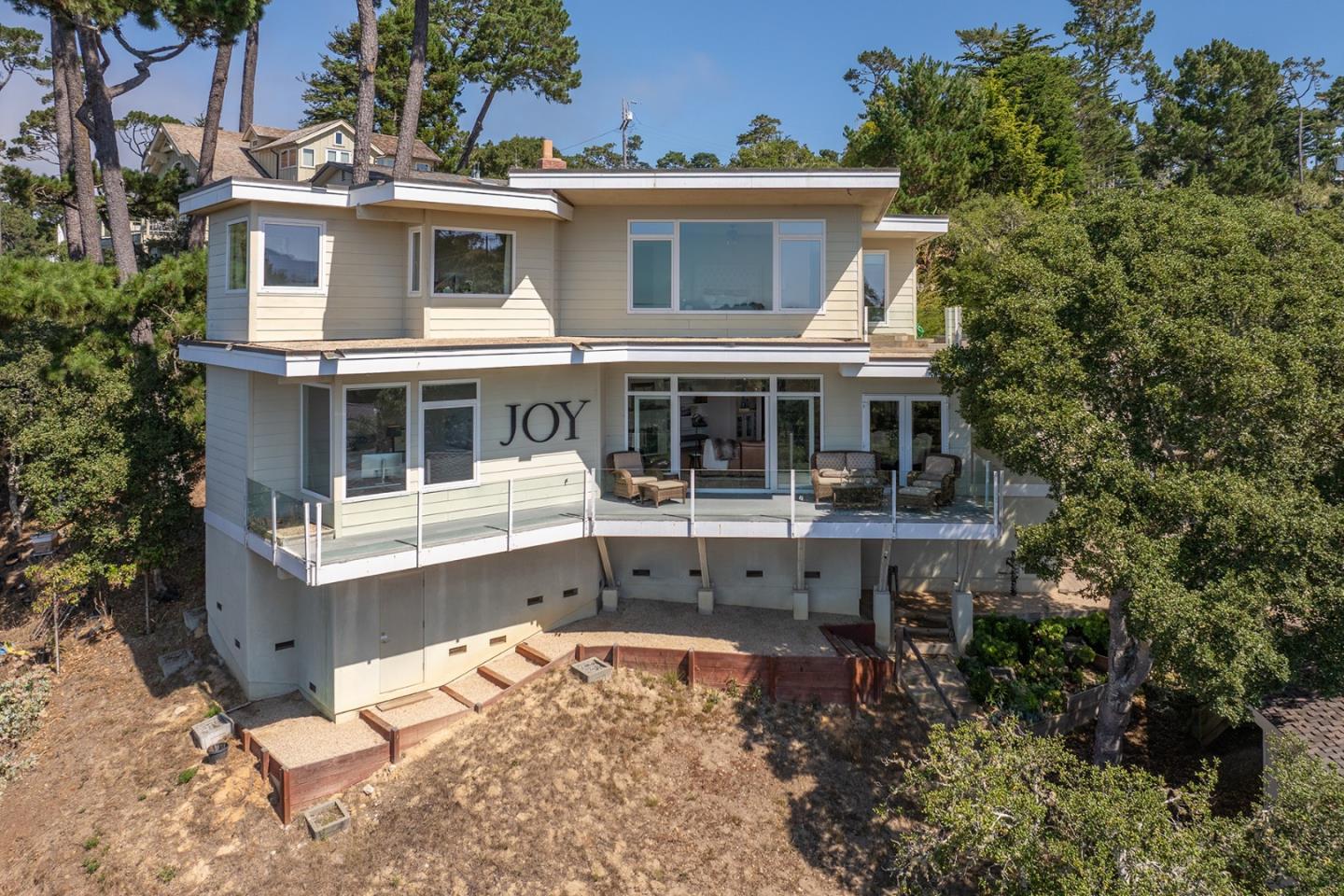 Detail Gallery Image 3 of 34 For 24916 Lincoln St, Carmel,  CA 93923 - 3 Beds | 2/1 Baths