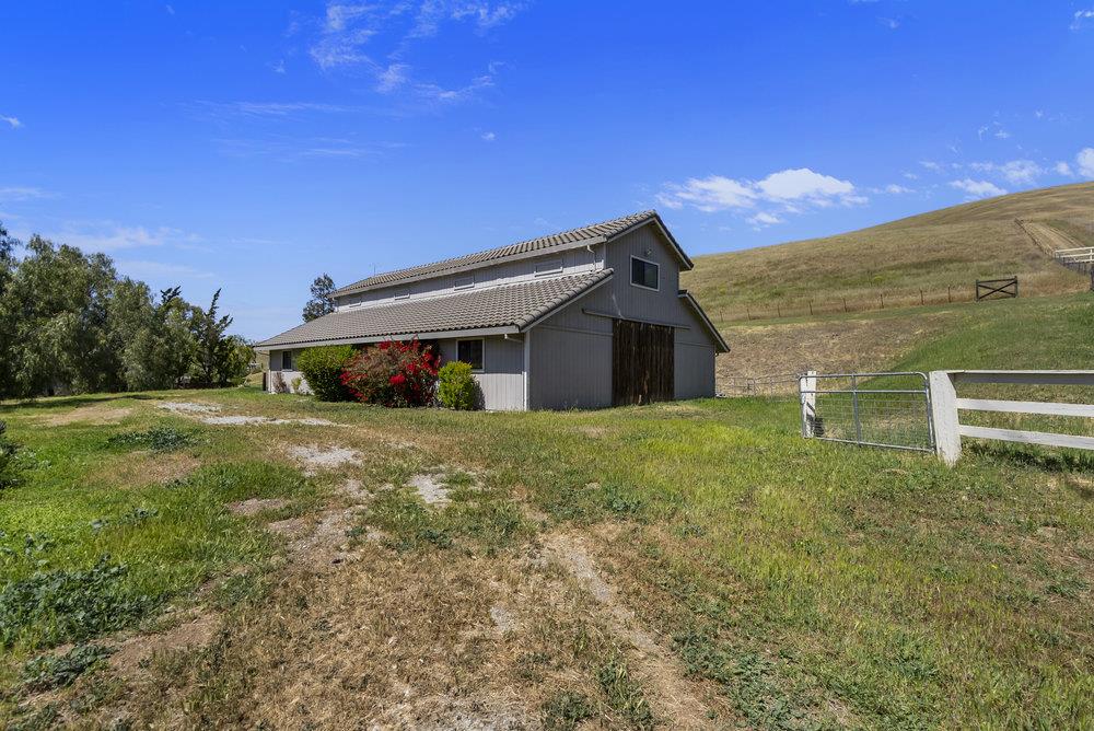 Detail Gallery Image 67 of 91 For 5955 Diablo Hills Rd, Tres Pinos,  CA 95075 - 3 Beds | 2/1 Baths