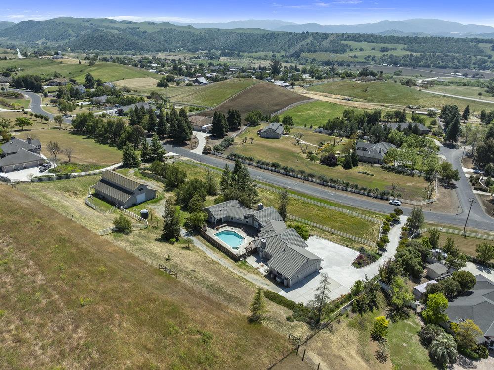 Detail Gallery Image 75 of 91 For 5955 Diablo Hills Rd, Tres Pinos,  CA 95075 - 3 Beds | 2/1 Baths