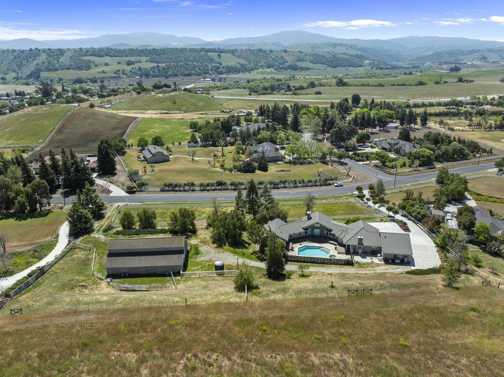 Detail Gallery Image 76 of 91 For 5955 Diablo Hills Rd, Tres Pinos,  CA 95075 - 3 Beds | 2/1 Baths