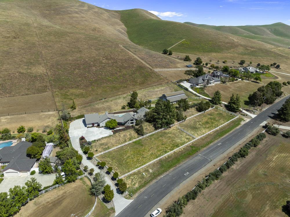 Detail Gallery Image 78 of 91 For 5955 Diablo Hills Rd, Tres Pinos,  CA 95075 - 3 Beds | 2/1 Baths