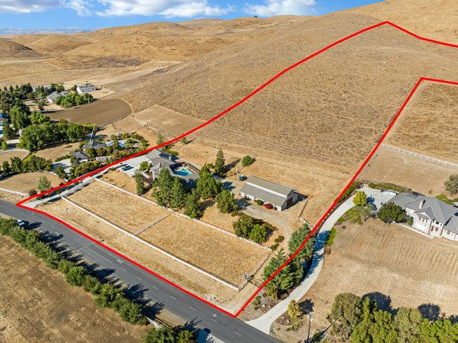 Detail Gallery Image 81 of 91 For 5955 Diablo Hills Rd, Tres Pinos,  CA 95075 - 3 Beds | 2/1 Baths