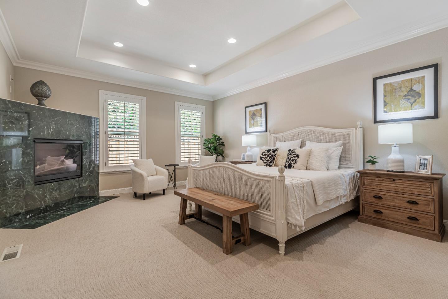 Detail Gallery Image 9 of 37 For 1131 Payne Dr, Los Altos,  CA 94024 - 4 Beds | 3/1 Baths