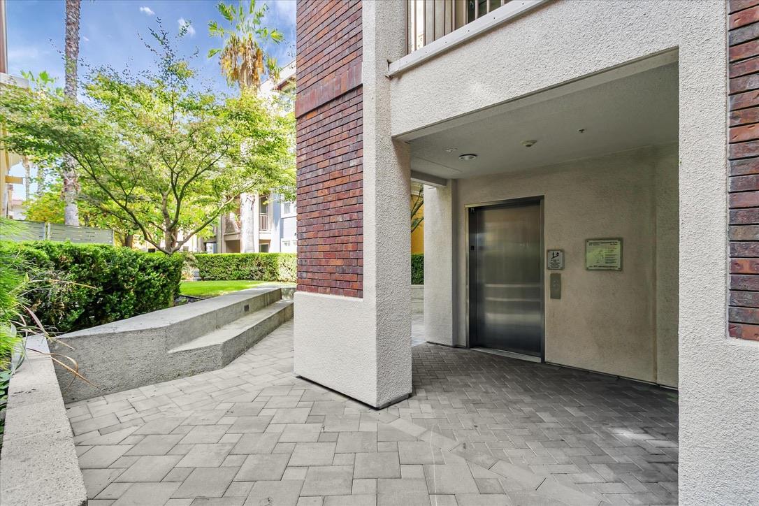 Detail Gallery Image 13 of 26 For 809 Auzerais Ave #109,  San Jose,  CA 95126 - 1 Beds | 1 Baths