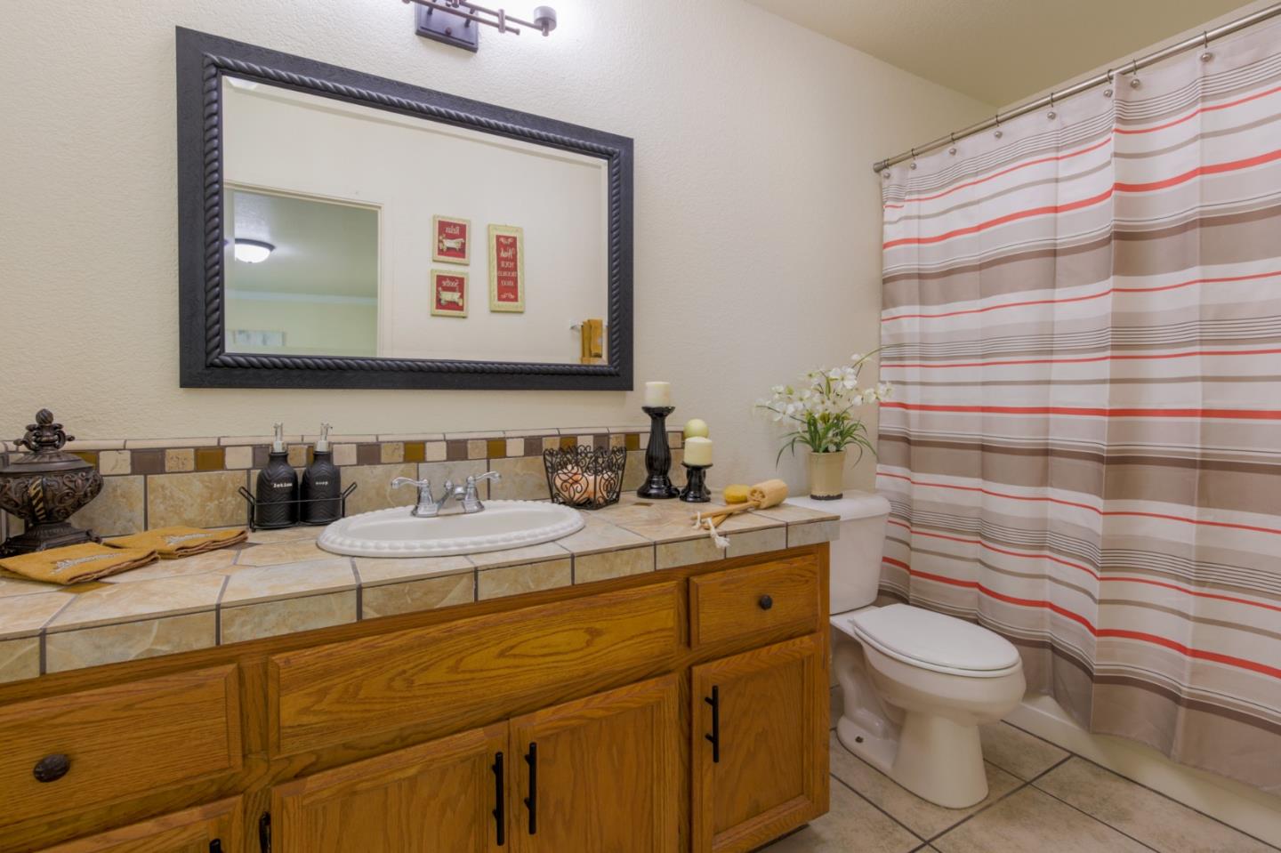 Detail Gallery Image 21 of 36 For 1171 Biloxi Park Ct, Galt,  CA 95632 - 4 Beds | 2/1 Baths