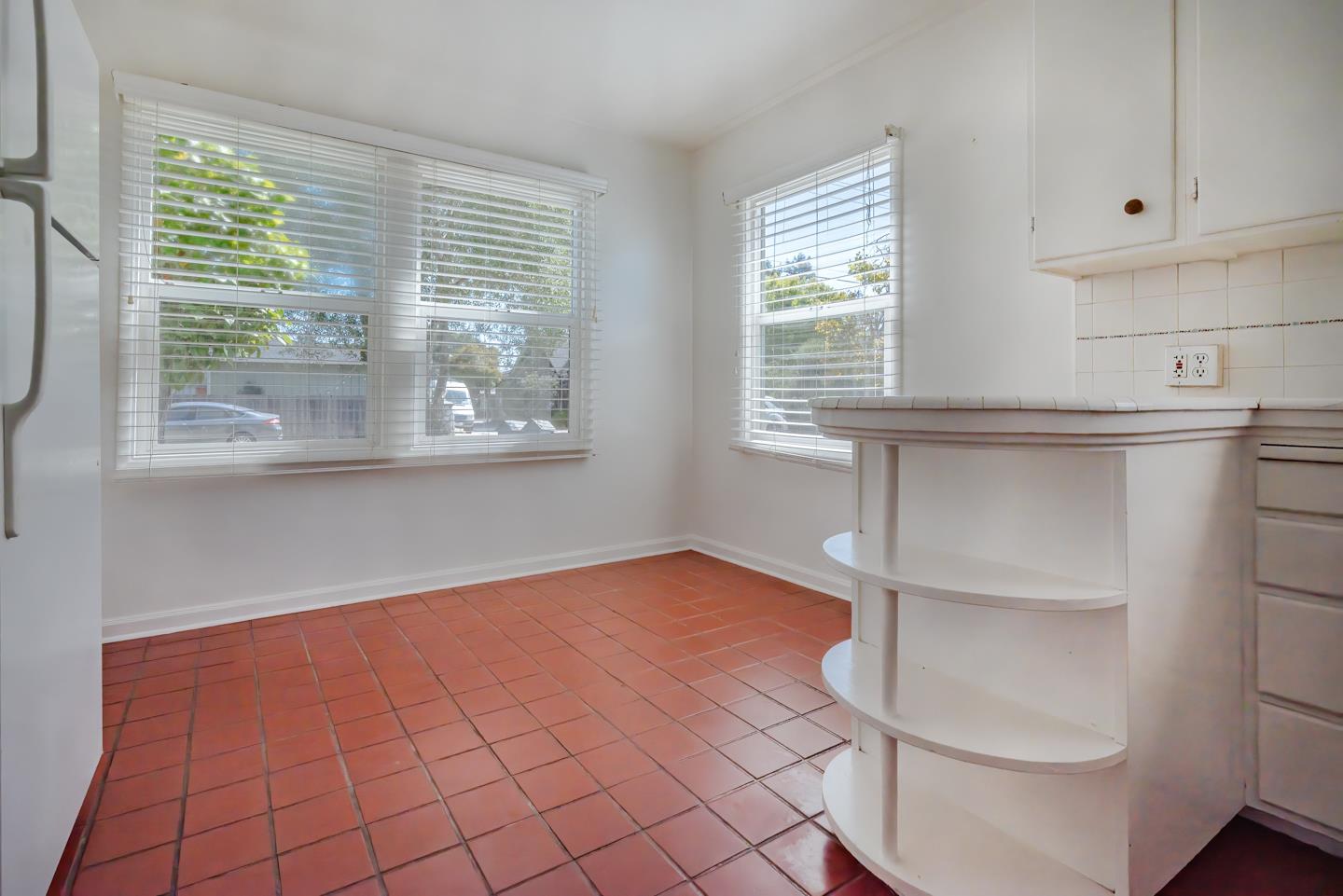 Detail Gallery Image 12 of 70 For 1557-1561 30th Ave, Santa Cruz,  CA 95062 - 2 Beds | 1 Baths