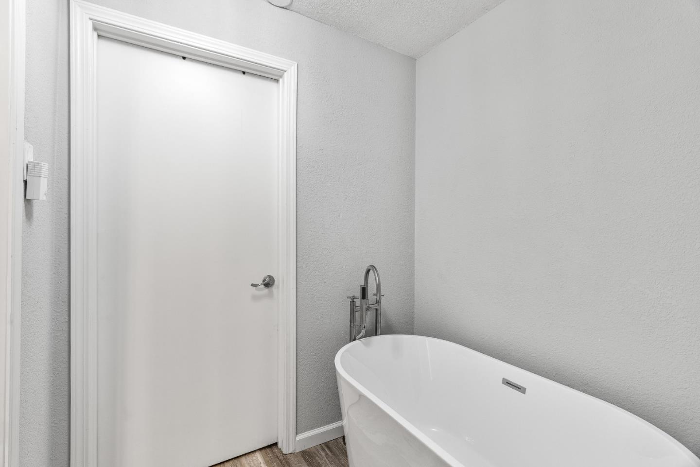 Detail Gallery Image 15 of 33 For 812 Cathedral Dr, Aptos,  CA 95003 - 2 Beds | 1 Baths