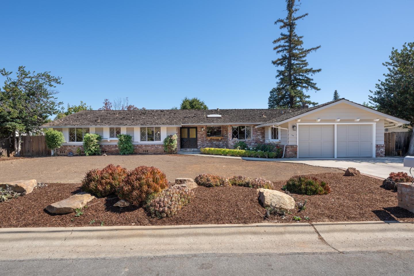 Detail Gallery Image 1 of 15 For 715 Casa Bonita Ct, Los Altos,  CA 94022 - 4 Beds | 2/1 Baths