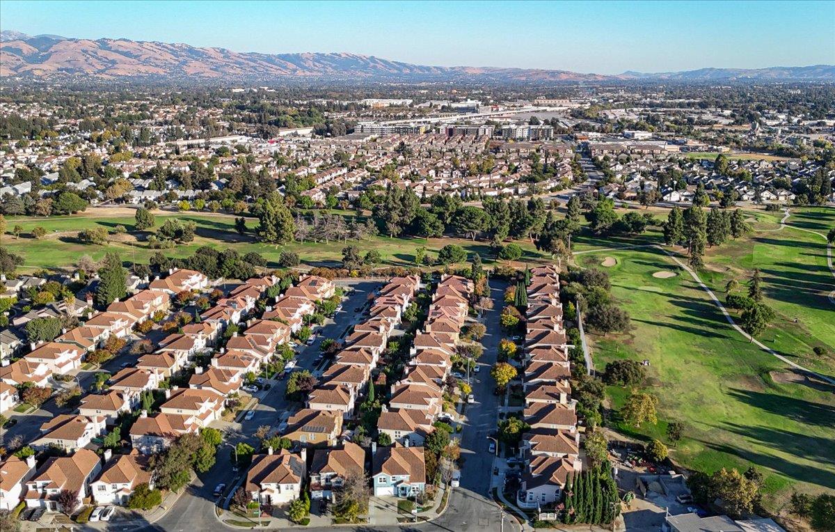 Detail Gallery Image 47 of 58 For 1220 Townsend Park Cir, San Jose,  CA 95131 - 4 Beds | 2/1 Baths