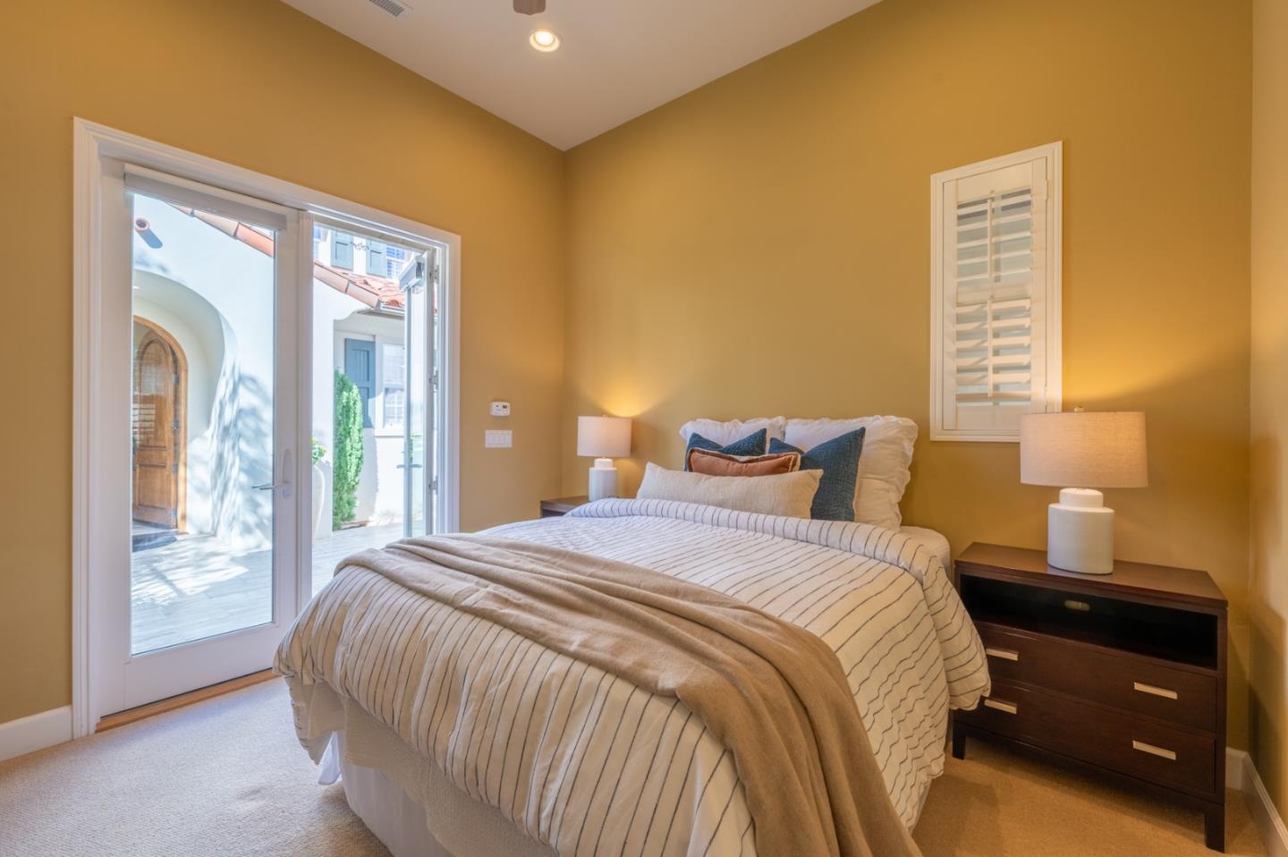 Detail Gallery Image 26 of 33 For 127 Las Brisas Dr, Monterey,  CA 93940 - 3 Beds | 3/1 Baths