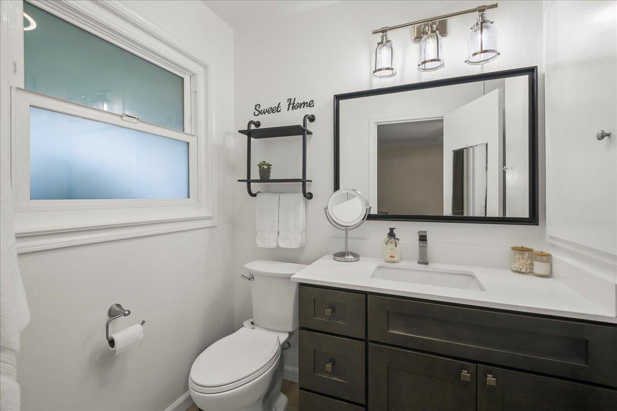 Detail Gallery Image 18 of 37 For 228 Kellogg Way, Santa Clara,  CA 95051 - 3 Beds | 2 Baths