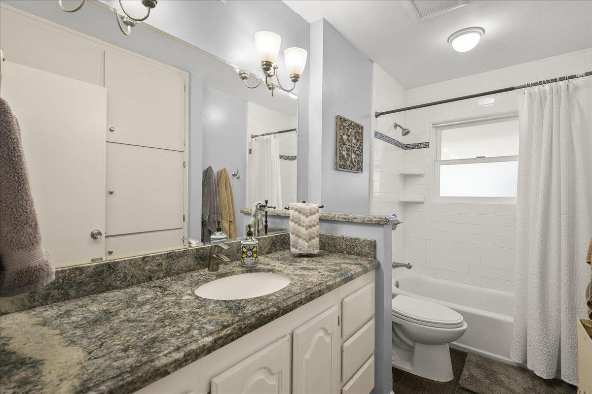 Detail Gallery Image 24 of 37 For 228 Kellogg Way, Santa Clara,  CA 95051 - 3 Beds | 2 Baths