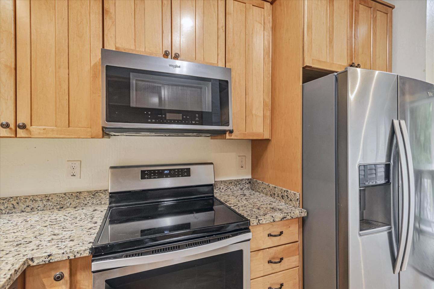 Detail Gallery Image 10 of 23 For 2321 Ticonderoga Dr, San Mateo,  CA 94402 - 2 Beds | 2/1 Baths