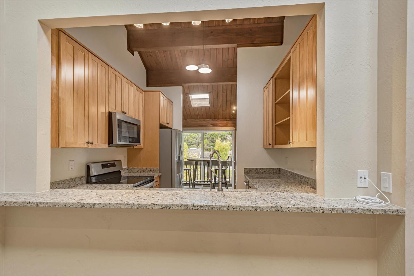 Detail Gallery Image 8 of 23 For 2321 Ticonderoga Dr, San Mateo,  CA 94402 - 2 Beds | 2/1 Baths