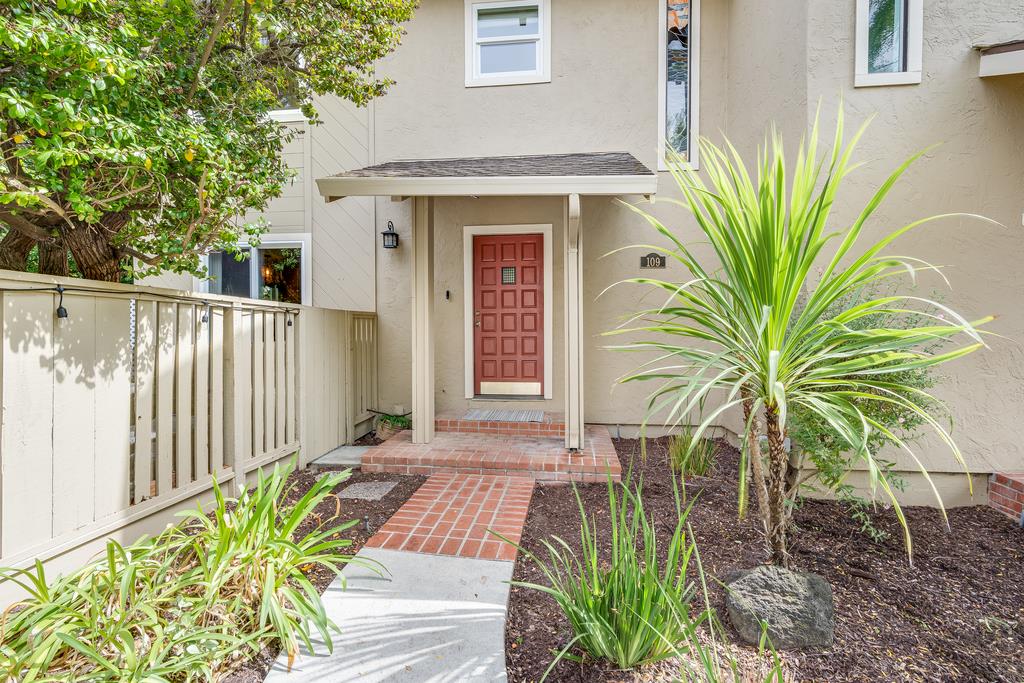 Detail Gallery Image 6 of 39 For 109 Vineyard Ct, Aptos,  CA 95003 - 2 Beds | 2/1 Baths