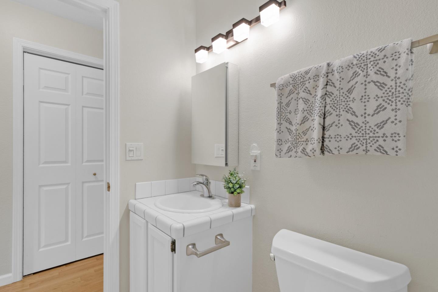 Detail Gallery Image 10 of 31 For 260 Mcpherson Ave, Ben Lomond,  CA 95005 - 2 Beds | 1 Baths