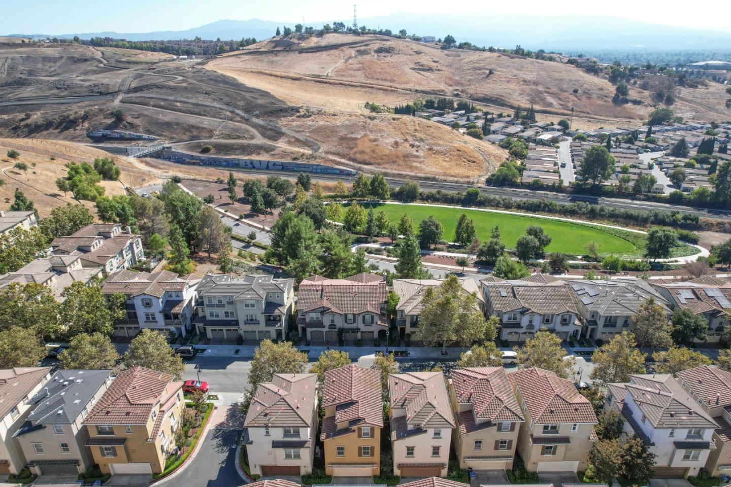 Detail Gallery Image 27 of 31 For 2393 Plateau Dr, San Jose,  CA 95125 - 3 Beds | 3 Baths