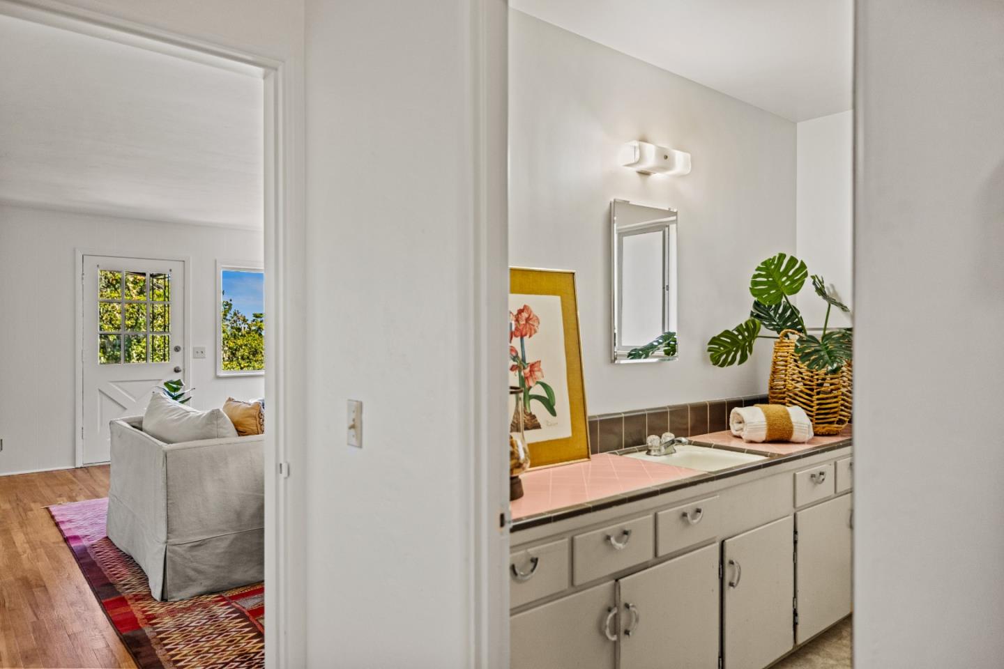 Detail Gallery Image 17 of 26 For 1057 Hellam St, Monterey,  CA 93940 - 3 Beds | 2 Baths