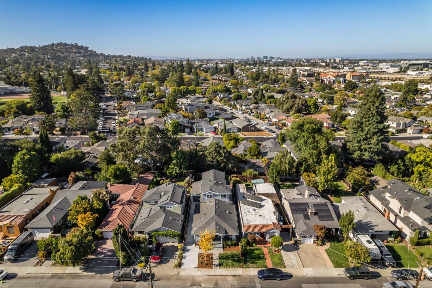 Detail Gallery Image 41 of 41 For 1560 Howard Ave, San Carlos,  CA 94070 - 5 Beds | 5/1 Baths