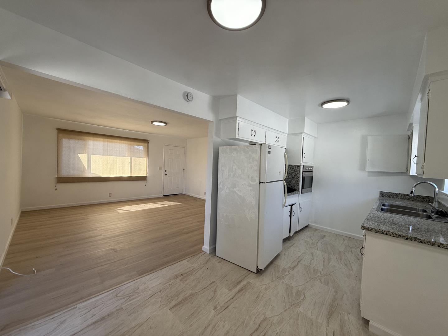 Detail Gallery Image 11 of 15 For 861 Burbank Dr, Santa Clara,  CA 95051 - 2 Beds | 1 Baths