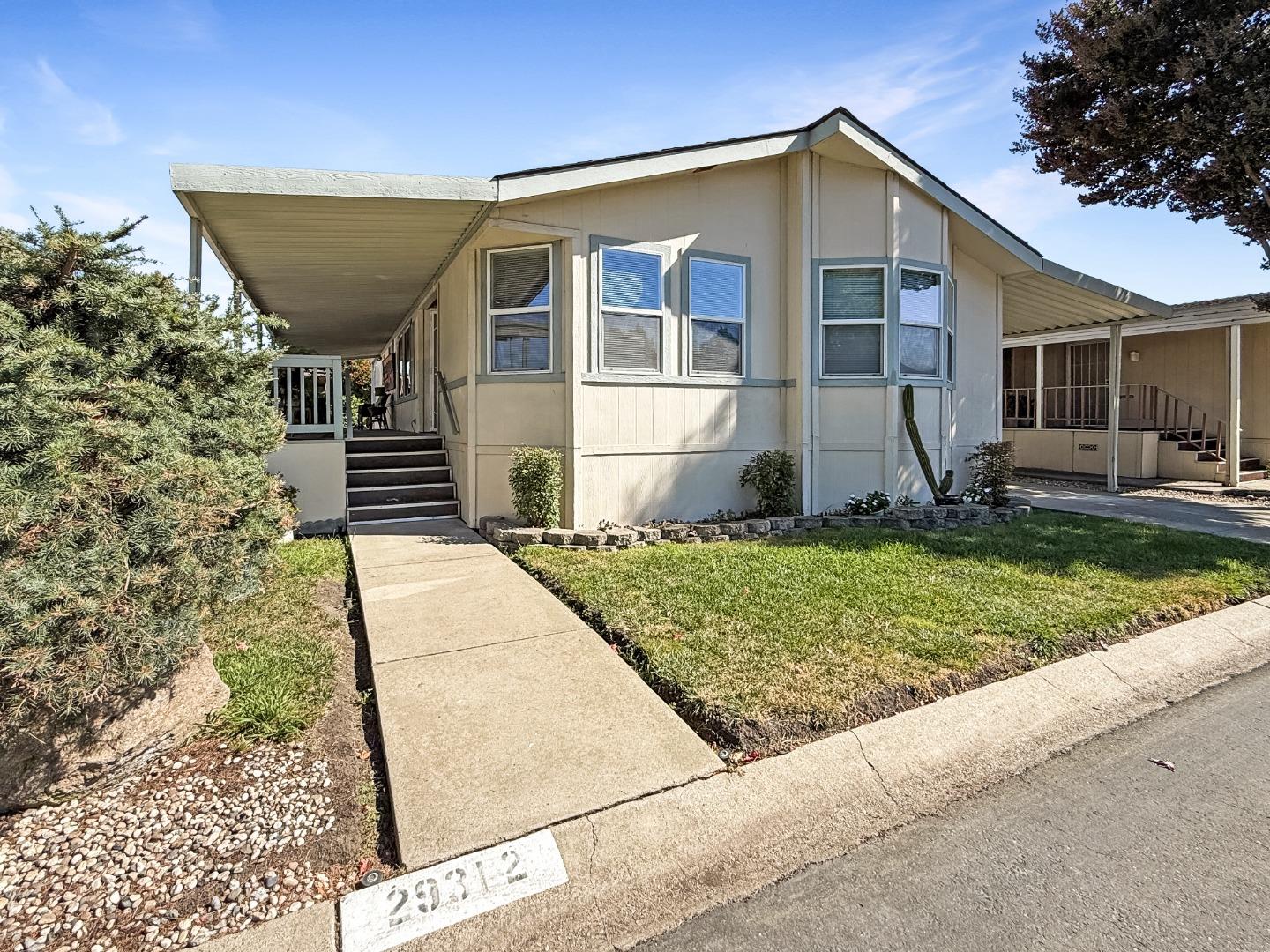 Detail Gallery Image 1 of 1 For 29312 Nantucket Way #67,  Hayward,  CA 94544 - 2 Beds | 2 Baths