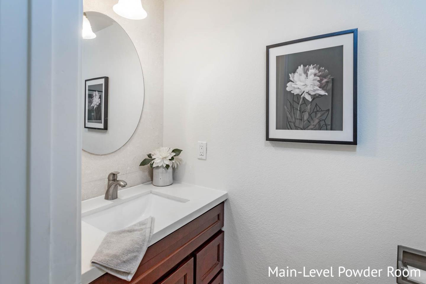 Detail Gallery Image 12 of 33 For 79 Los Altos Sq, Los Altos,  CA 94022 - 2 Beds | 2/1 Baths