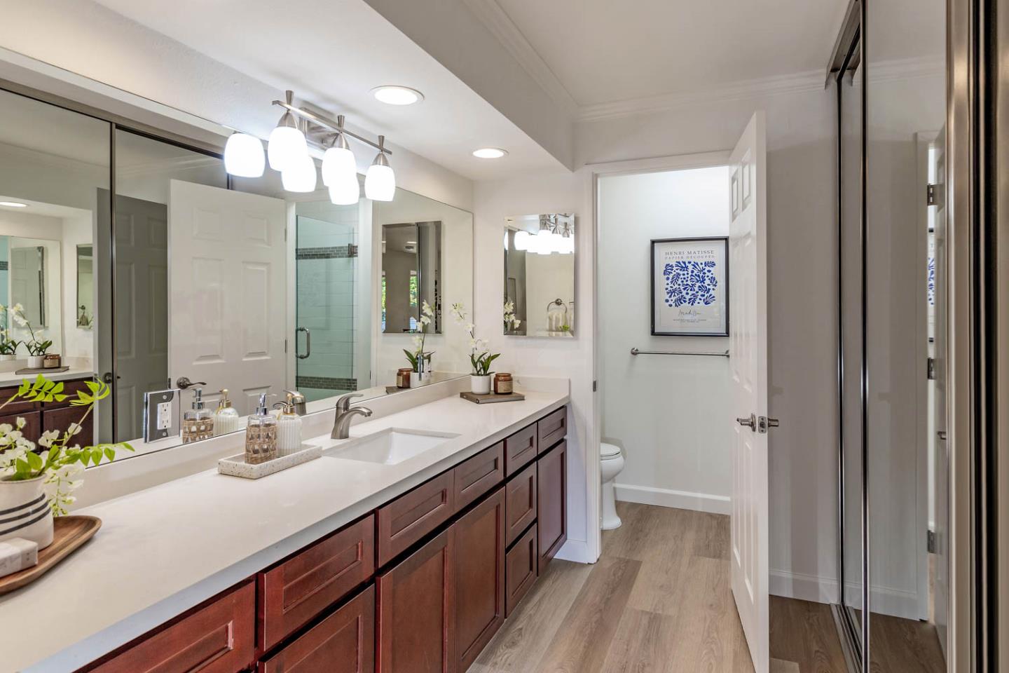 Detail Gallery Image 20 of 33 For 79 Los Altos Sq, Los Altos,  CA 94022 - 2 Beds | 2/1 Baths