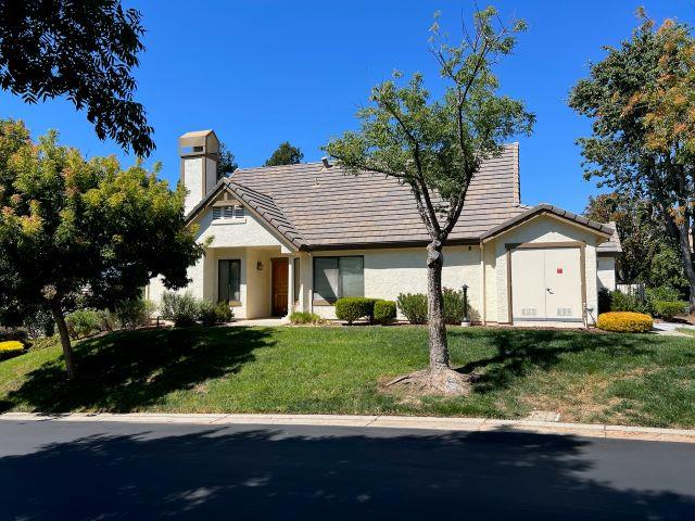 Detail Gallery Image 1 of 20 For 7574 Portree Dr, San Jose,  CA 95135 - 2 Beds | 2 Baths