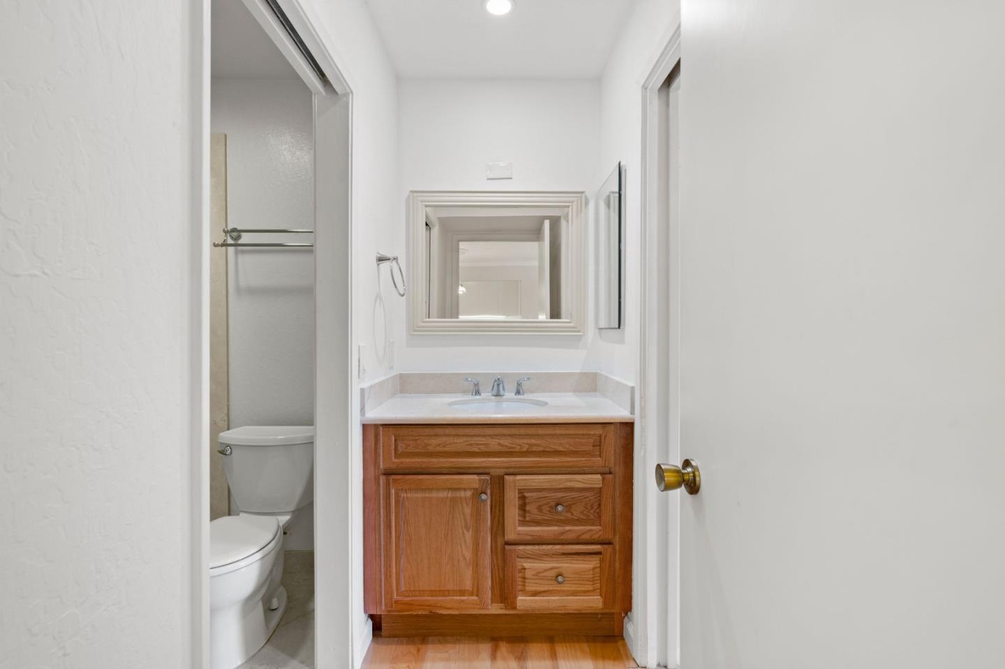 Detail Gallery Image 10 of 18 For 200 Elm St #205,  San Mateo,  CA 94401 - 1 Beds | 1 Baths