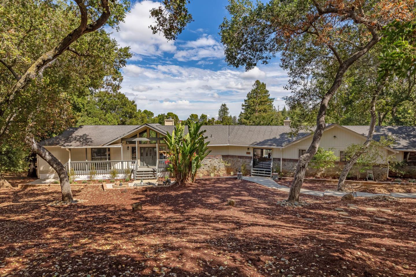 Detail Gallery Image 1 of 29 For 25603 Fernhill Dr, Los Altos Hills,  CA 94024 - 3 Beds | 2/1 Baths