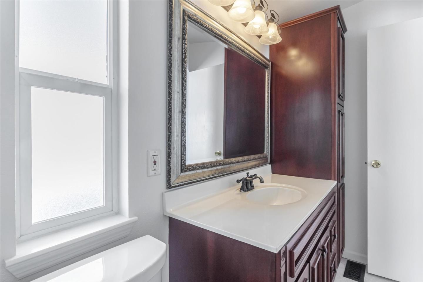 Detail Gallery Image 28 of 29 For 2053 East Bayshore Rd #29,  Redwood City,  CA 94063 - 3 Beds | 2 Baths