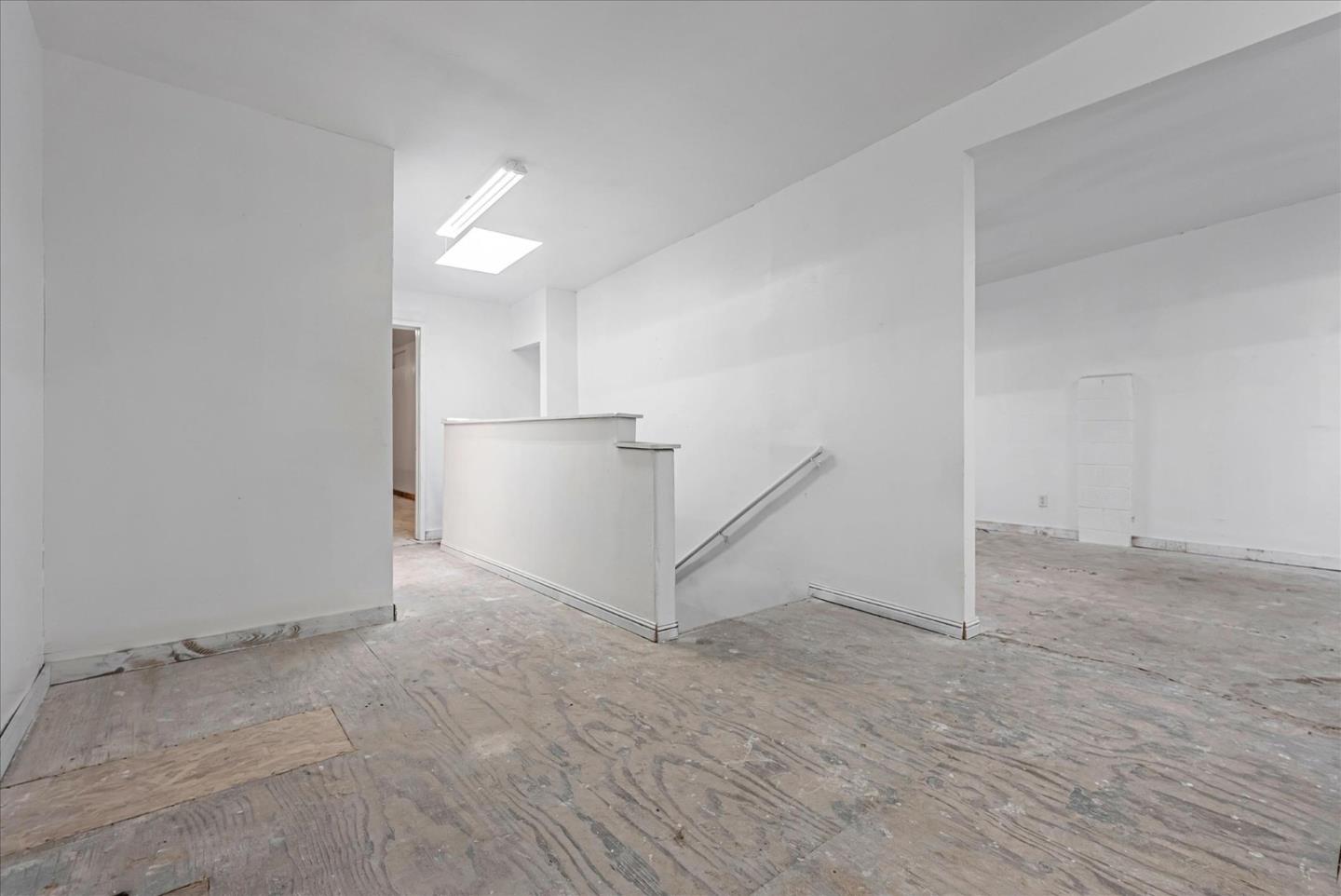 Detail Gallery Image 13 of 53 For 3038 Market St, Oakland,  CA 94608 - – Beds | – Baths